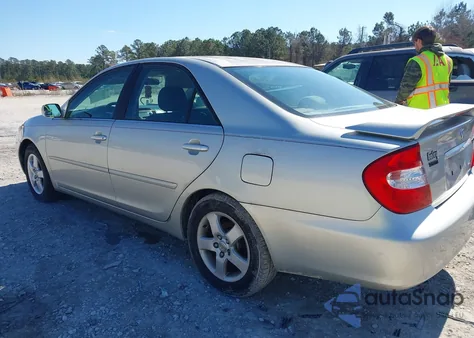 2004 Toyota Camry Se z USA, uszkodzony, nr VIN 4T1BE32K04U270639